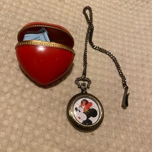 DISNEY Minnie Mouse Pocket Watch
W/Heart Container